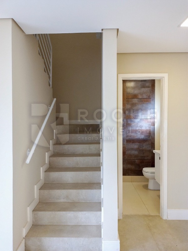 Casa em condomínio para aluguel no bairro Jardim Montezuma: Sala