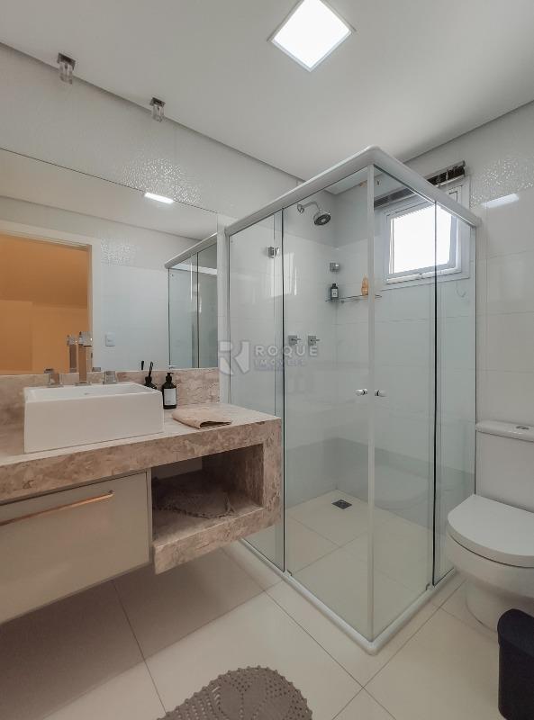 Casa em condomínio para aluguel no bairro Jardim Aquárius: WC social 