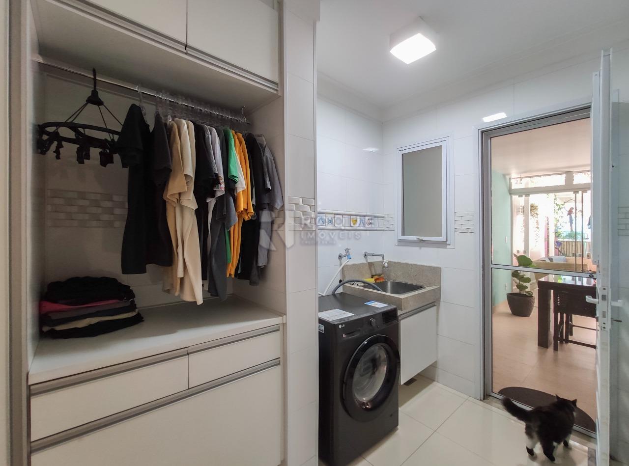 Casa em condomínio para aluguel no bairro Jardim Aquárius: Área de serviço 