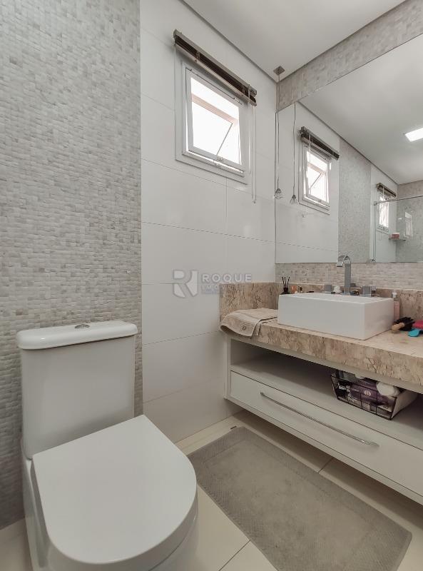 Casa em condomínio para aluguel no bairro Jardim Aquárius: WC suíte 