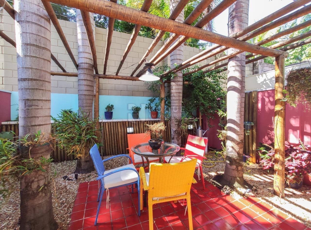 Casa em condomínio para aluguel no bairro Jardim Aquárius: Área de descanso 