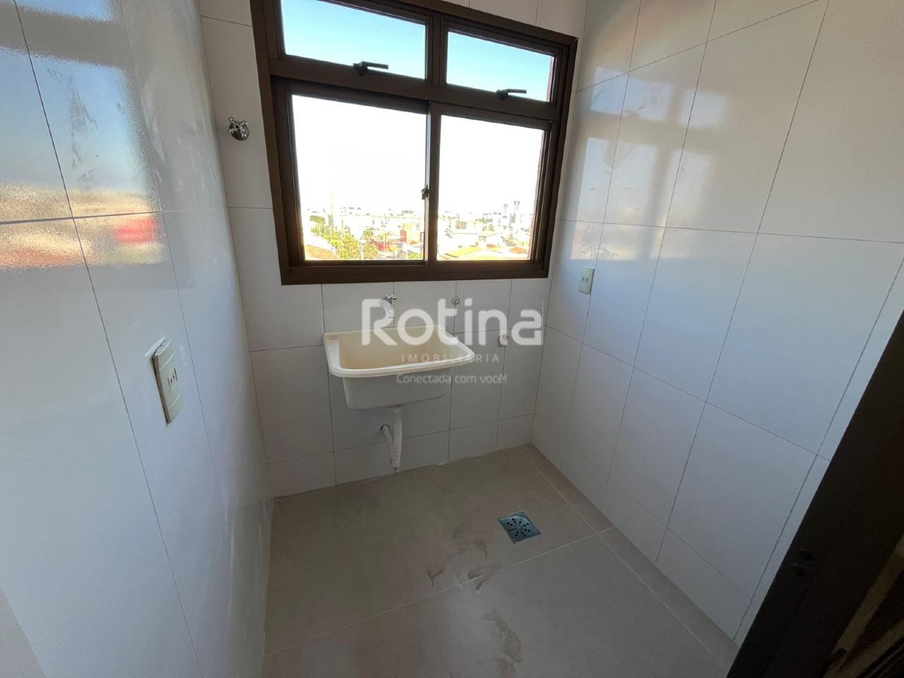 Apartamento para alugar, 3 quartos em Uberlândia no bairro Santa Mônica no valor de R$ 2.400,00 - Rotina Imobiliária: 