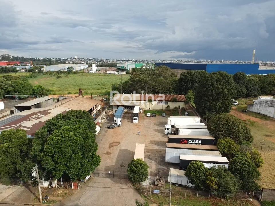 Galpão para alugar, em Uberlândia no bairro Distrito Industrial no valor de R$ 24.000,00 - Rotina Imobiliária: 
