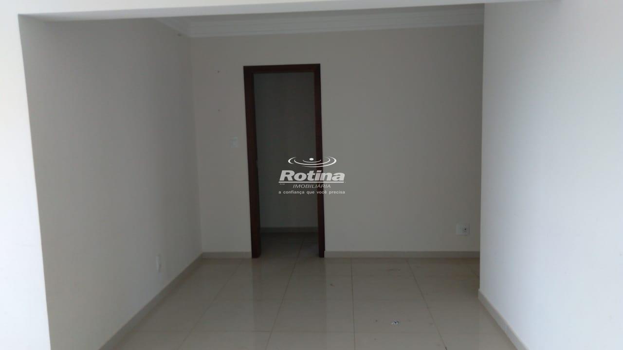 Apartamento para alugar, 3 quartos em Uberlândia no bairro Saraiva no valor de R$ 2.600,00 - Rotina Imobiliária: 