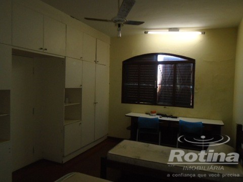 Casa à venda, 5 quartos em Uberlândia no bairro Jardim Finotti no valor de R$ 900.000,00 - Rotina Imobiliária: 0102105f.jpg