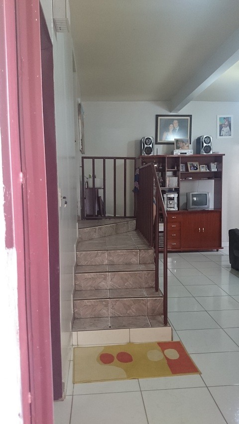 Loja à venda, 3 quartos em Uberlândia no bairro Laranjeiras no valor de R$ 600.000,00 - Rotina Imobiliária: 92037b.JPG