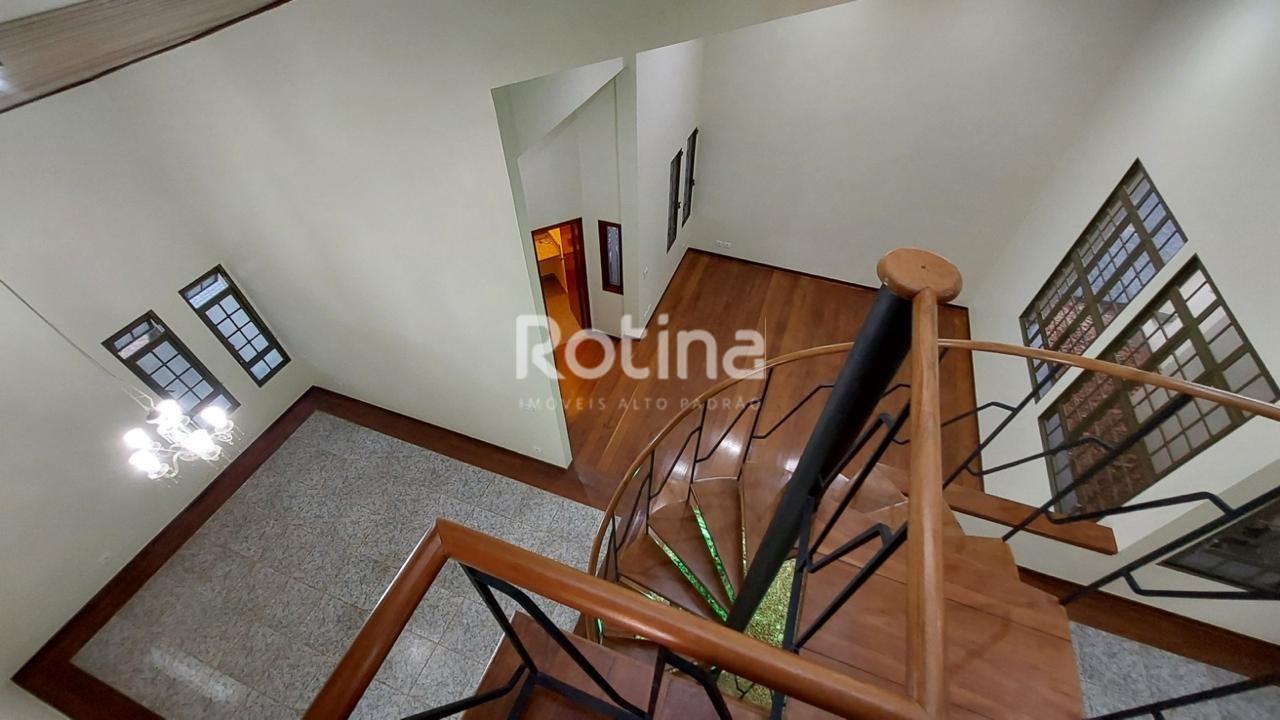 Casa à venda, 4 quartos em Uberlândia no bairro Cidade Jardim no valor de R$ 1.900.000,00 - Rotina Imobiliária: 