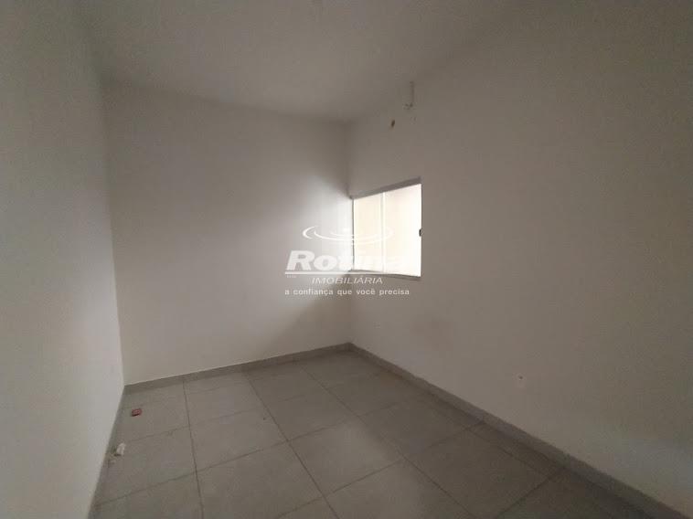 Casa para alugar, 3 quartos em Uberlândia no bairro Martins no valor de R$ 1.600,00 - Rotina Imobiliária: 