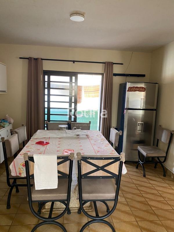 Casa à venda, 3 quartos em Uberlândia no bairro Cidade Jardim no valor de R$ 1.100.000,00 - Rotina Imobiliária: 