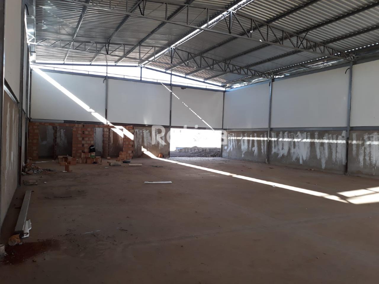 Galpão para alugar, em Uberlândia no bairro Shopping Park no valor de R$ 11.000,00 - Rotina Imobiliária: 