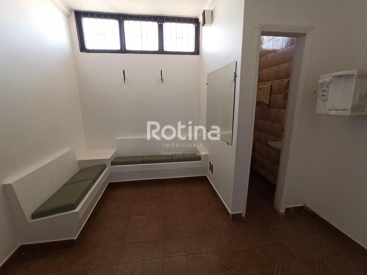 Casa para alugar, 1 quarto em Uberlândia no bairro Nossa Senhora Aparecida no valor de R$ 1.200,00 - Rotina Imobiliária: 