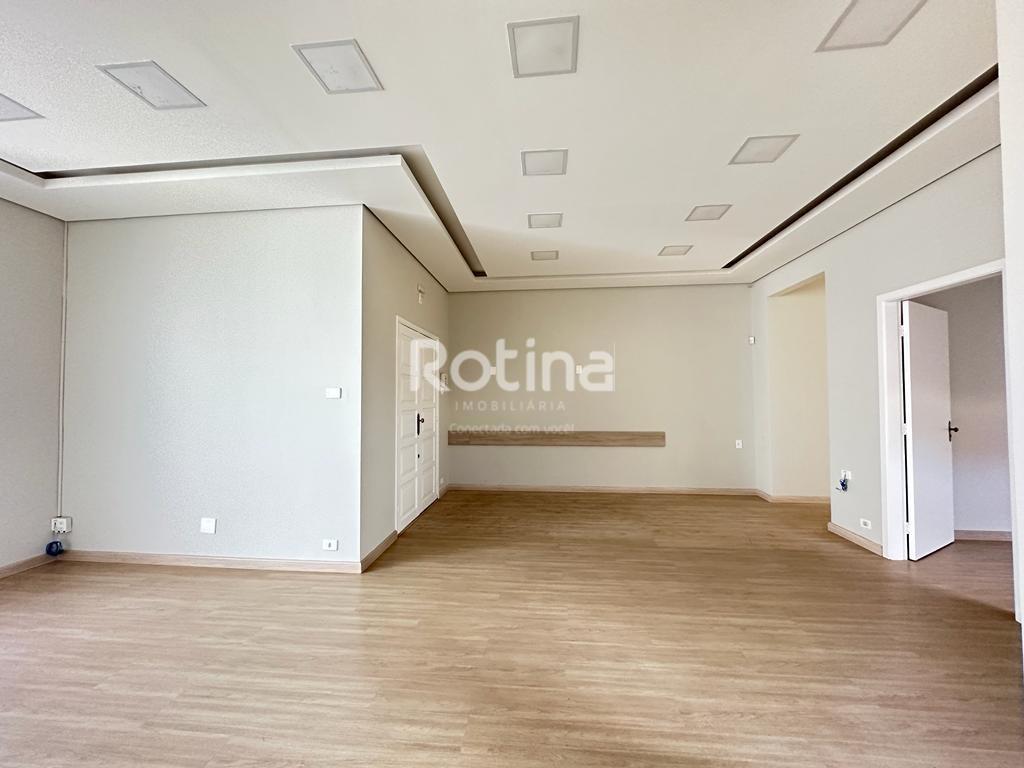 Casa Comercial à venda, 8 quartos em Uberlândia no bairro Centro no valor de R$ 2.000.000,00 - Rotina Imobiliária: 
