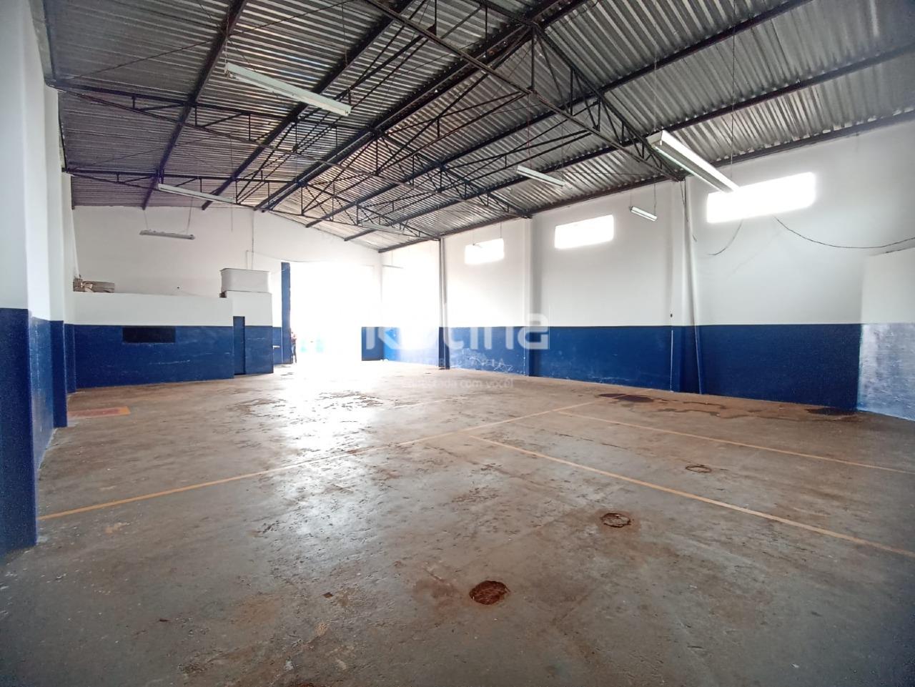 Galpão à venda, em Uberlândia no bairro Custódio Pereira no valor de R$ 930.000,00 - Rotina Imobiliária: 