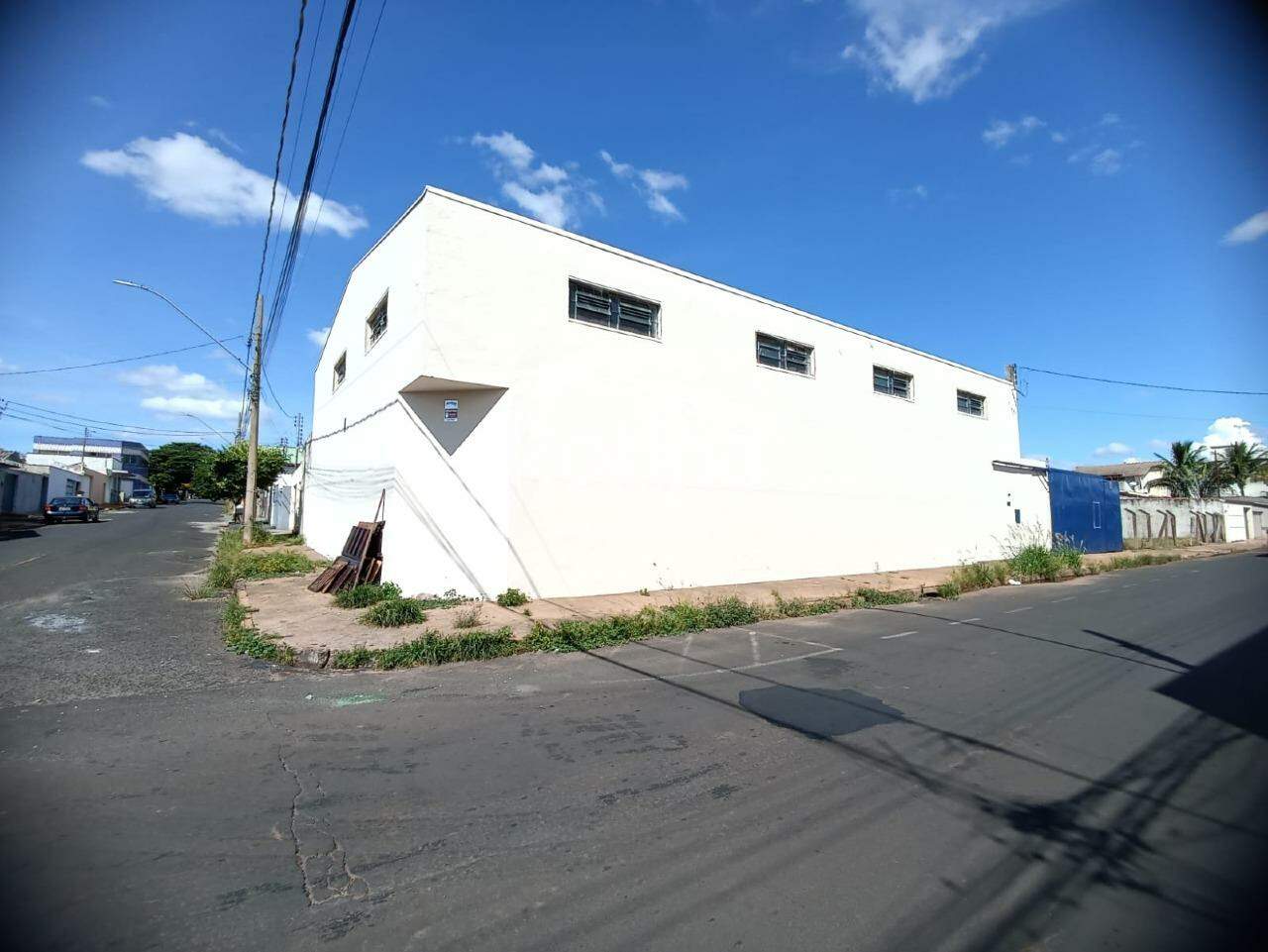 Galpão à venda, em Uberlândia no bairro Custódio Pereira no valor de R$ 930.000,00 - Rotina Imobiliária: 