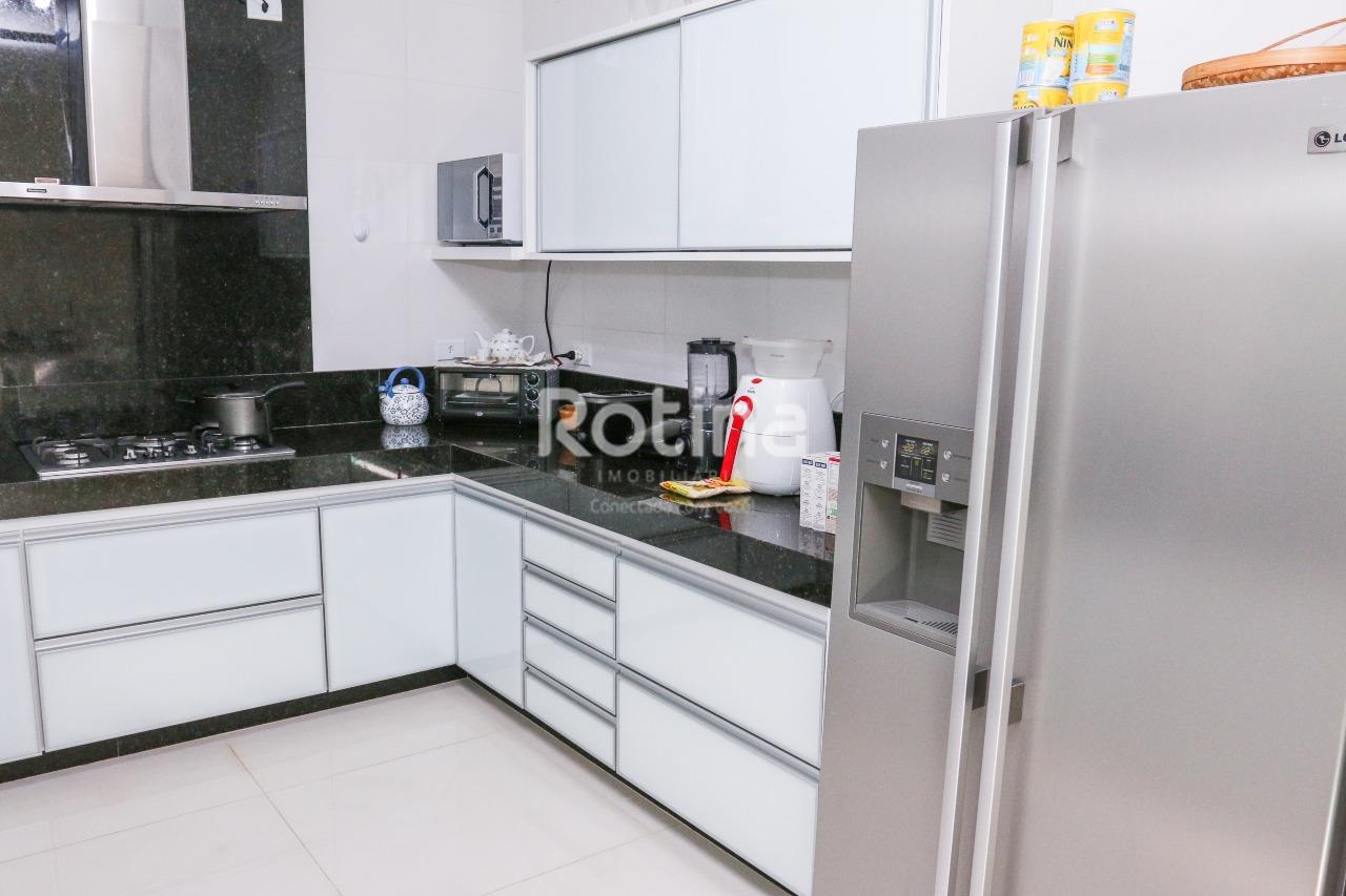 Casa à venda, 4 quartos em Uberlândia no bairro Tibery no valor de R$ 2.100.000,00 - Rotina Imobiliária: 