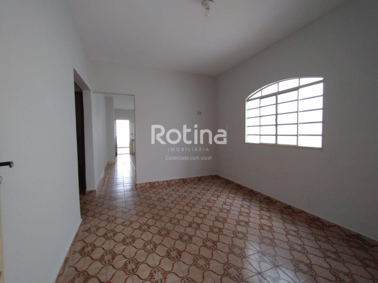 Casa para alugar, 3 quartos em Uberlândia no bairro Santa Mônica no valor de R$ 1.850,00 - Rotina Imobiliária: 