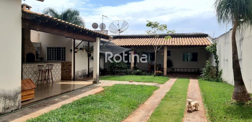 Casa à venda, 3 quartos em Uberlândia no bairro Jardim Brasília no valor de R$ 450.000,00 - Rotina Imobiliária: 