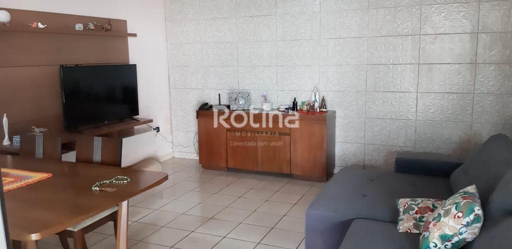 Casa à venda, 3 quartos em Uberlândia no bairro Jardim Brasília no valor de R$ 450.000,00 - Rotina Imobiliária: 