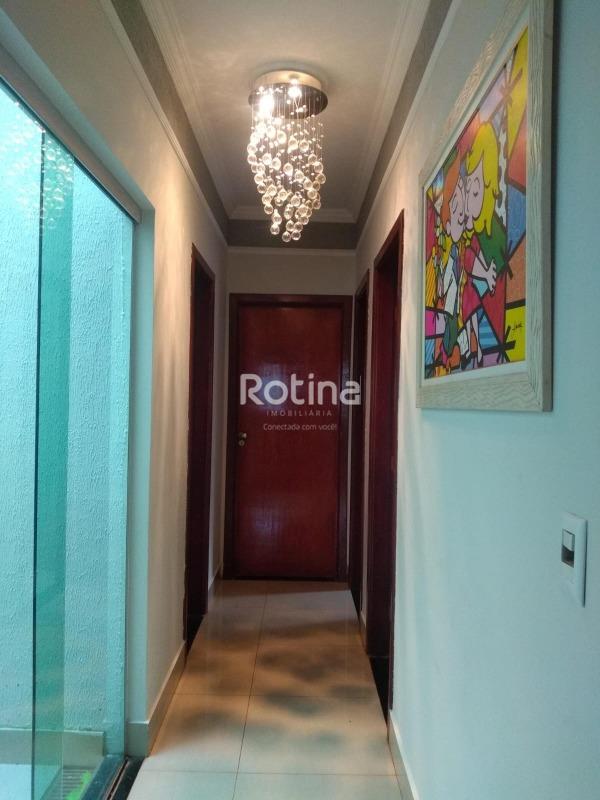 Casa à venda, 3 quartos em Uberlândia no bairro Alto Umuarama no valor de R$ 635.000,00 - Rotina Imobiliária: 