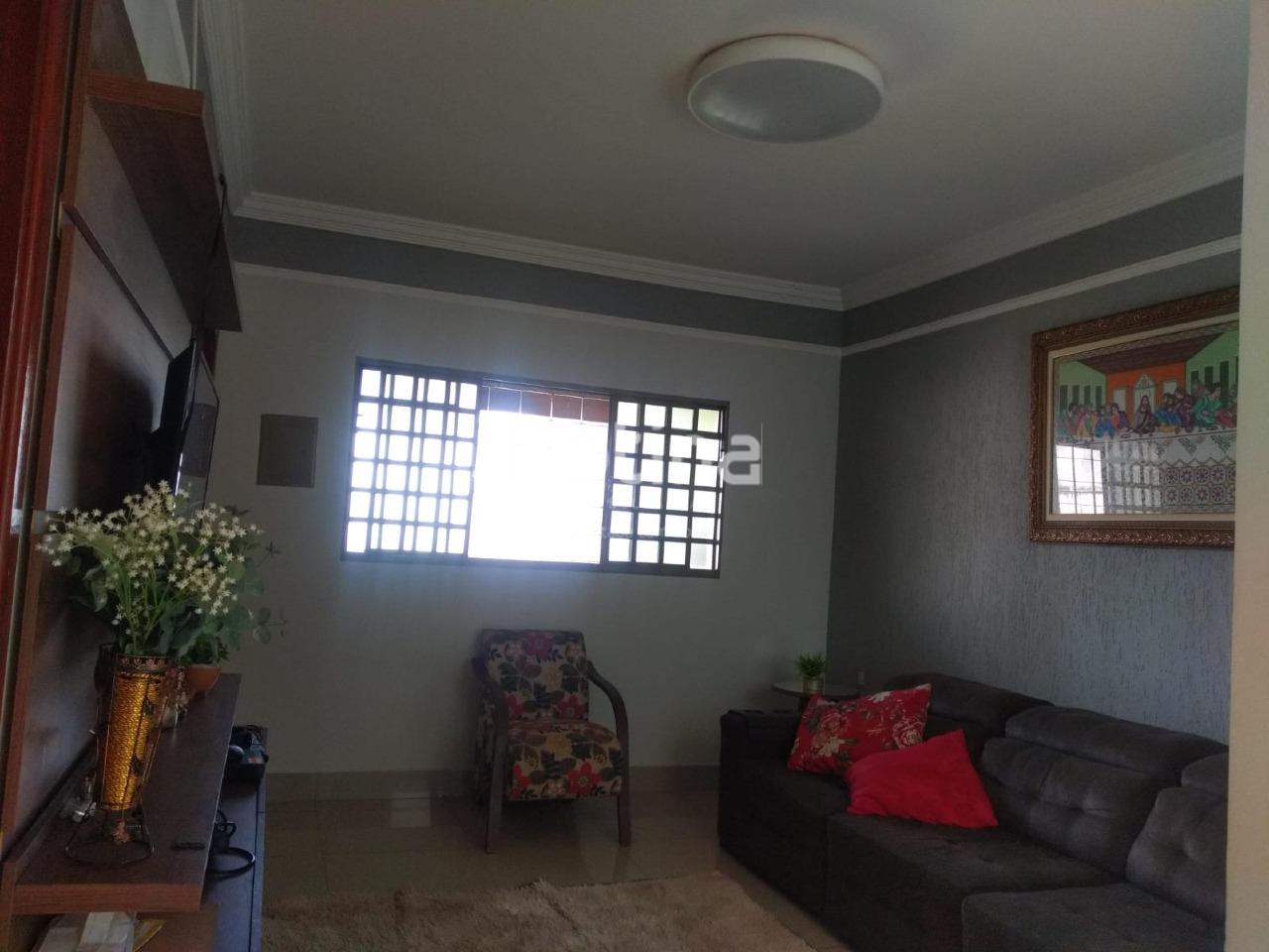 Casa à venda, 3 quartos em Uberlândia no bairro Alto Umuarama no valor de R$ 635.000,00 - Rotina Imobiliária: 