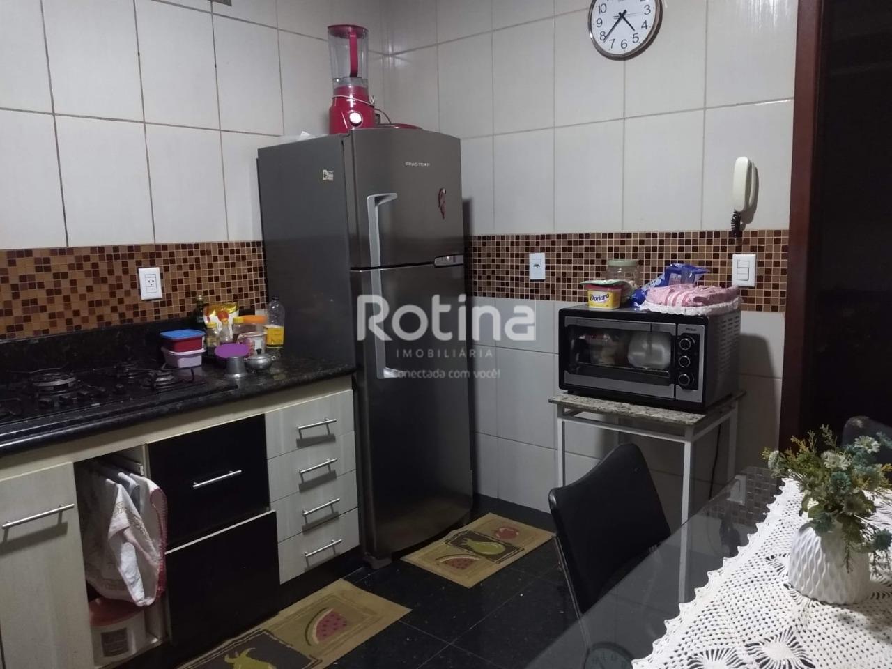 Casa à venda, 3 quartos em Uberlândia no bairro Alto Umuarama no valor de R$ 635.000,00 - Rotina Imobiliária: 