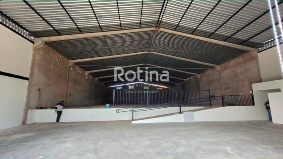Galpão à venda, em Uberlândia no bairro Marta Helena no valor de R$ 2.400.000,00 - Rotina Imobiliária: 