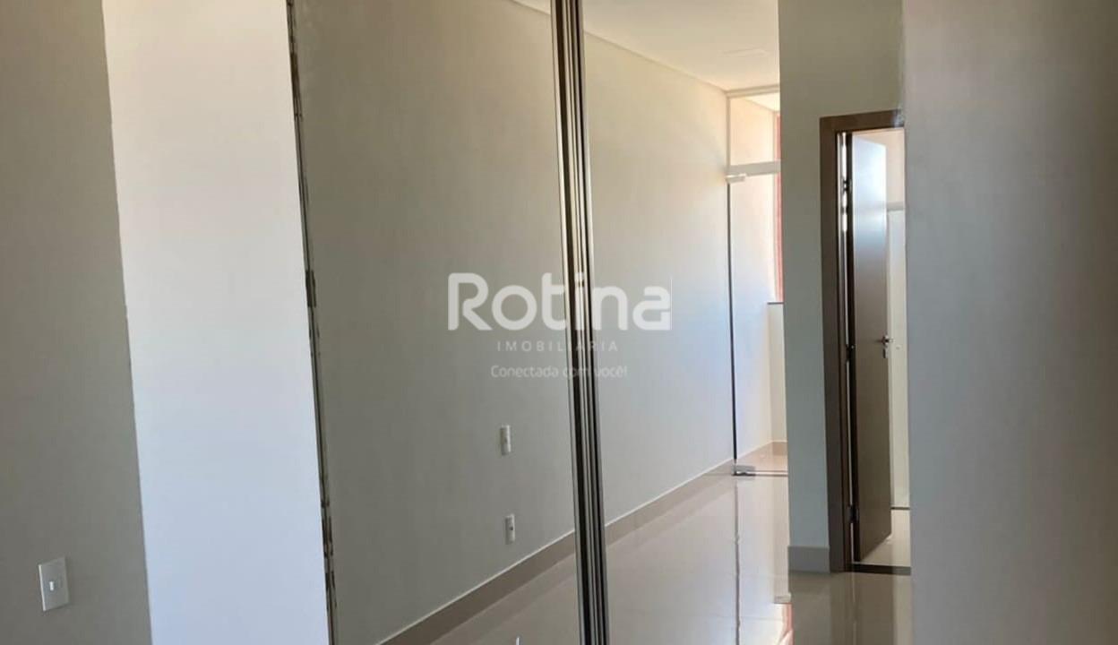 Apartamento para alugar, 3 quartos em Uberlândia no bairro Granada no valor de R$ 5.000,00 - Rotina Imobiliária: 