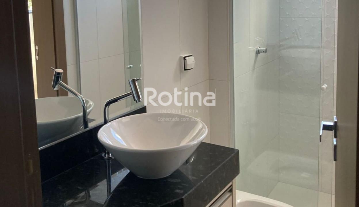 Apartamento para alugar, 3 quartos em Uberlândia no bairro Granada no valor de R$ 5.000,00 - Rotina Imobiliária: 