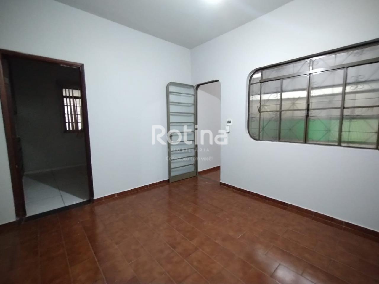 Casa para alugar, 4 quartos em Uberlândia no bairro Santa Mônica no valor de R$ 2.600,00 - Rotina Imobiliária: 
