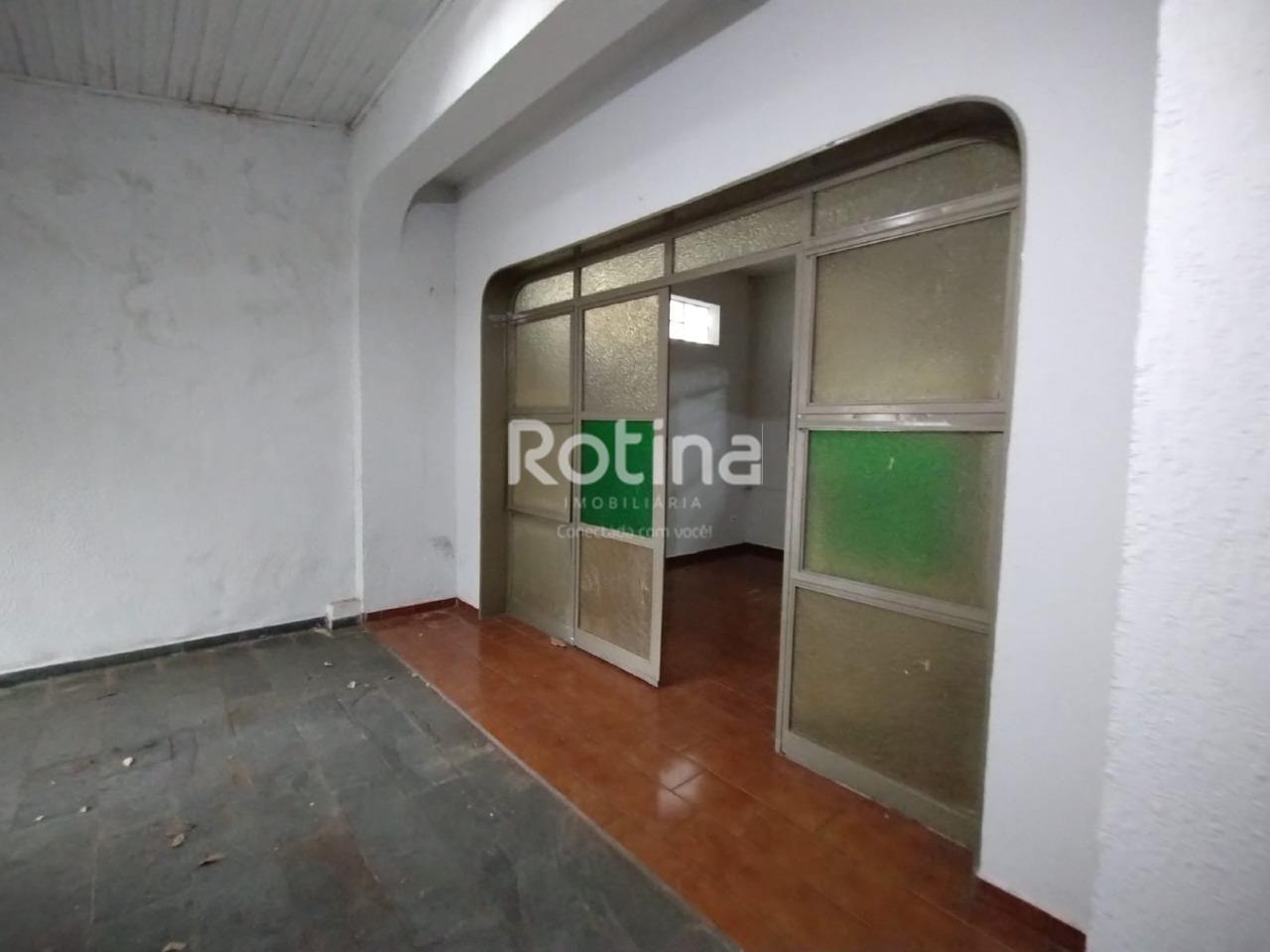 Casa para alugar, 4 quartos em Uberlândia no bairro Santa Mônica no valor de R$ 2.600,00 - Rotina Imobiliária: 