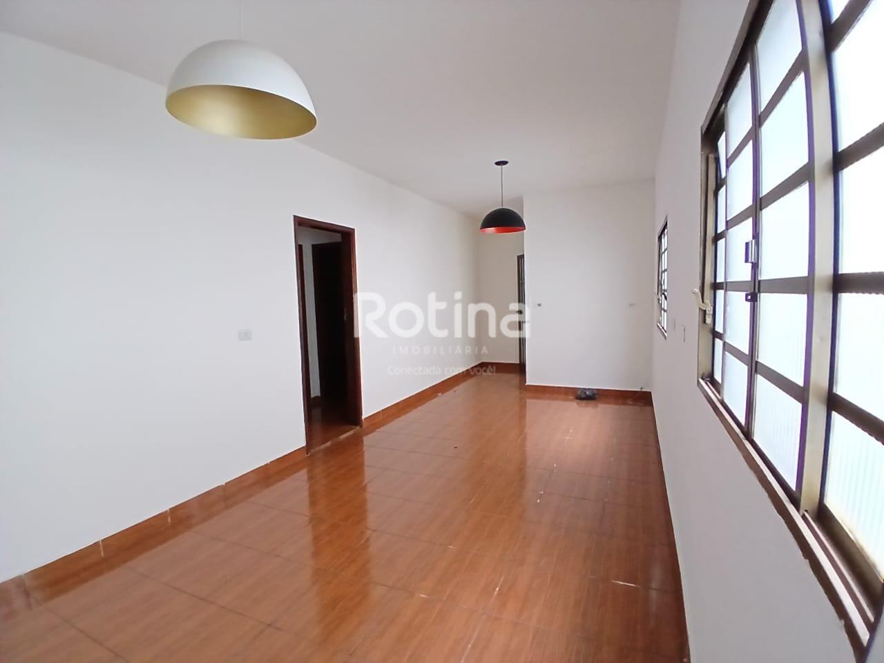 Casa para alugar, 3 quartos em Uberlândia no bairro Santa Mônica no valor de R$ 2.500,00 - Rotina Imobiliária: 