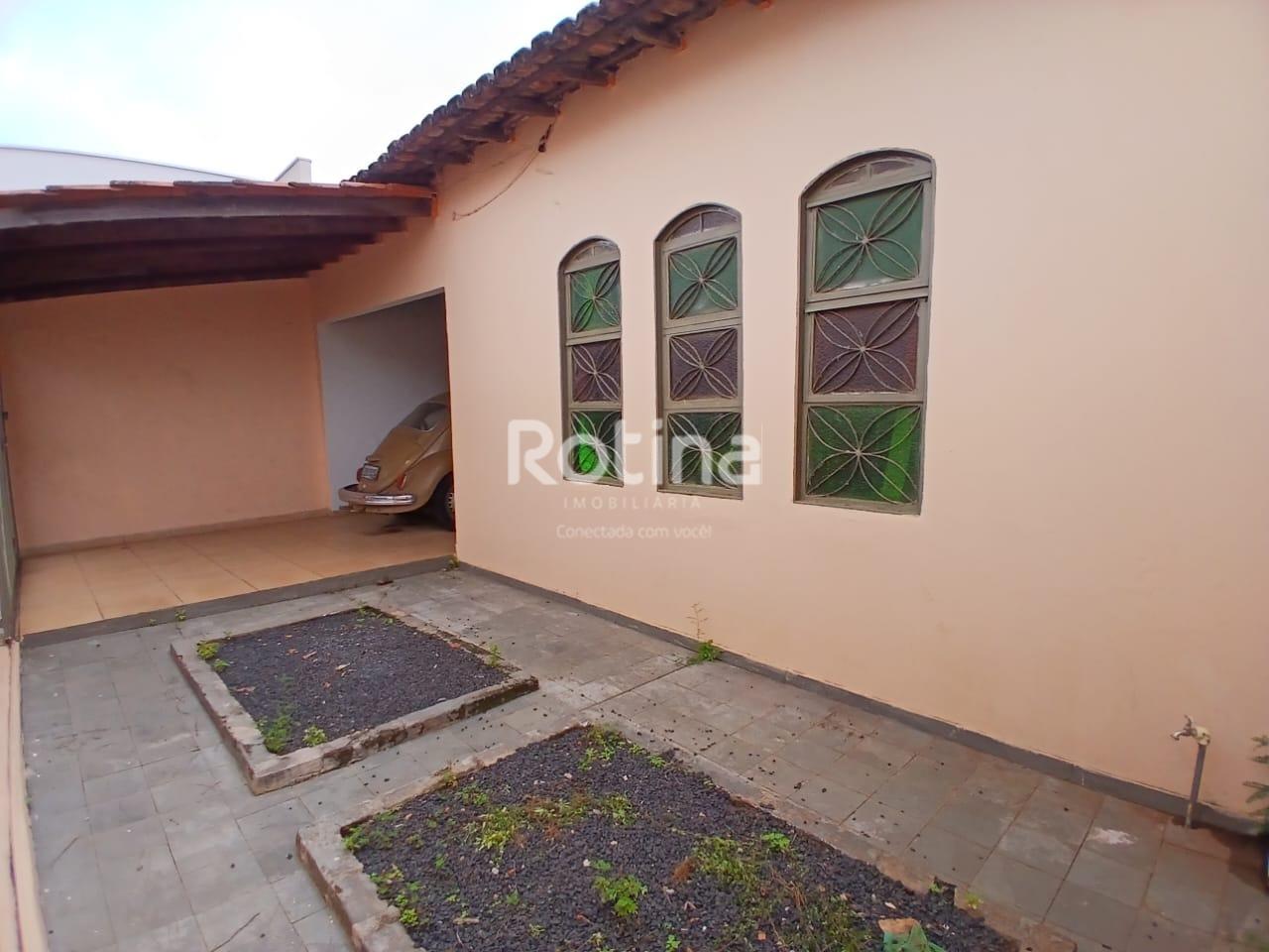 Casa para alugar, 3 quartos em Uberlândia no bairro Santa Mônica no valor de R$ 2.500,00 - Rotina Imobiliária: 