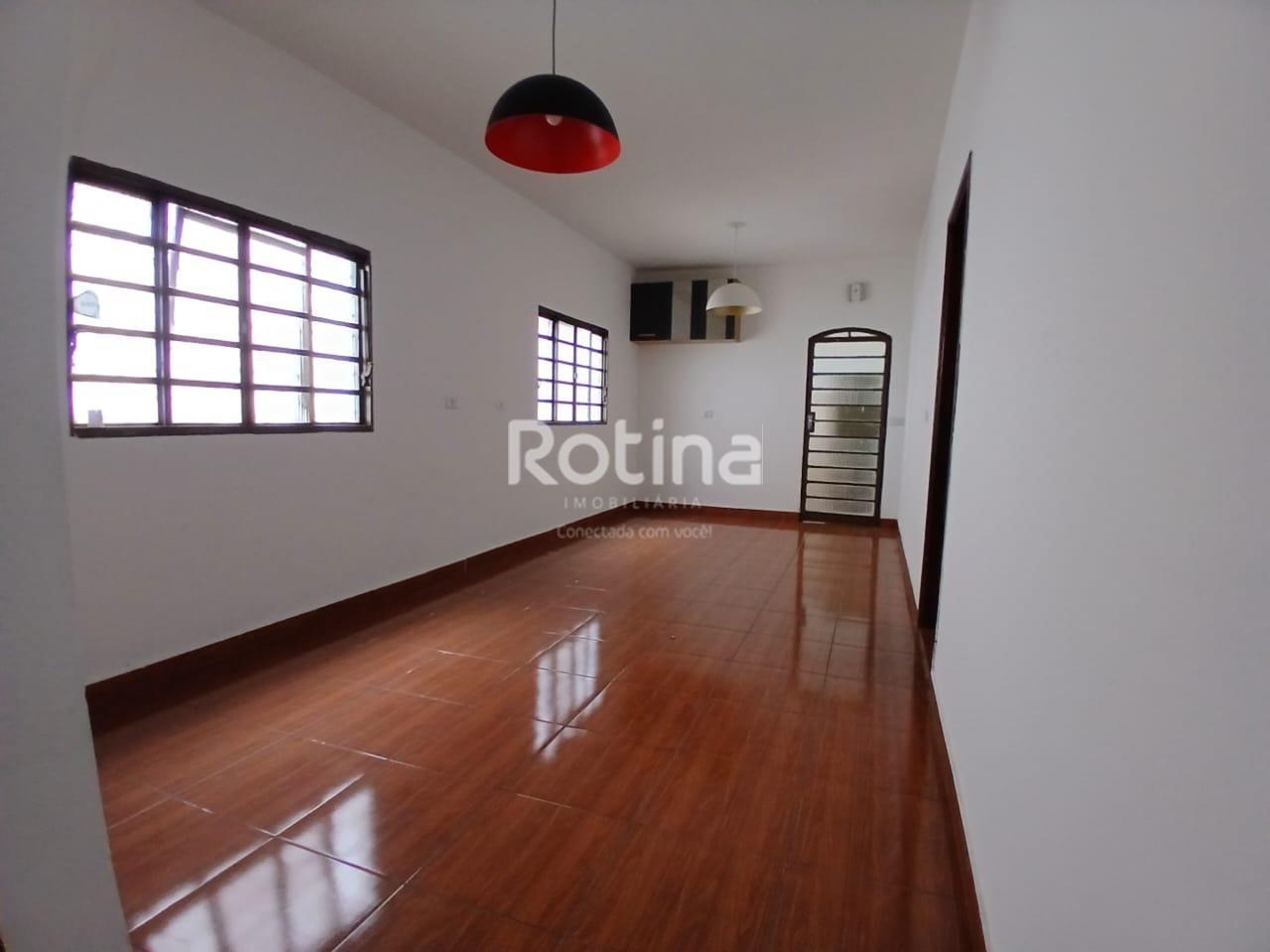 Casa para alugar, 3 quartos em Uberlândia no bairro Santa Mônica no valor de R$ 2.500,00 - Rotina Imobiliária: 