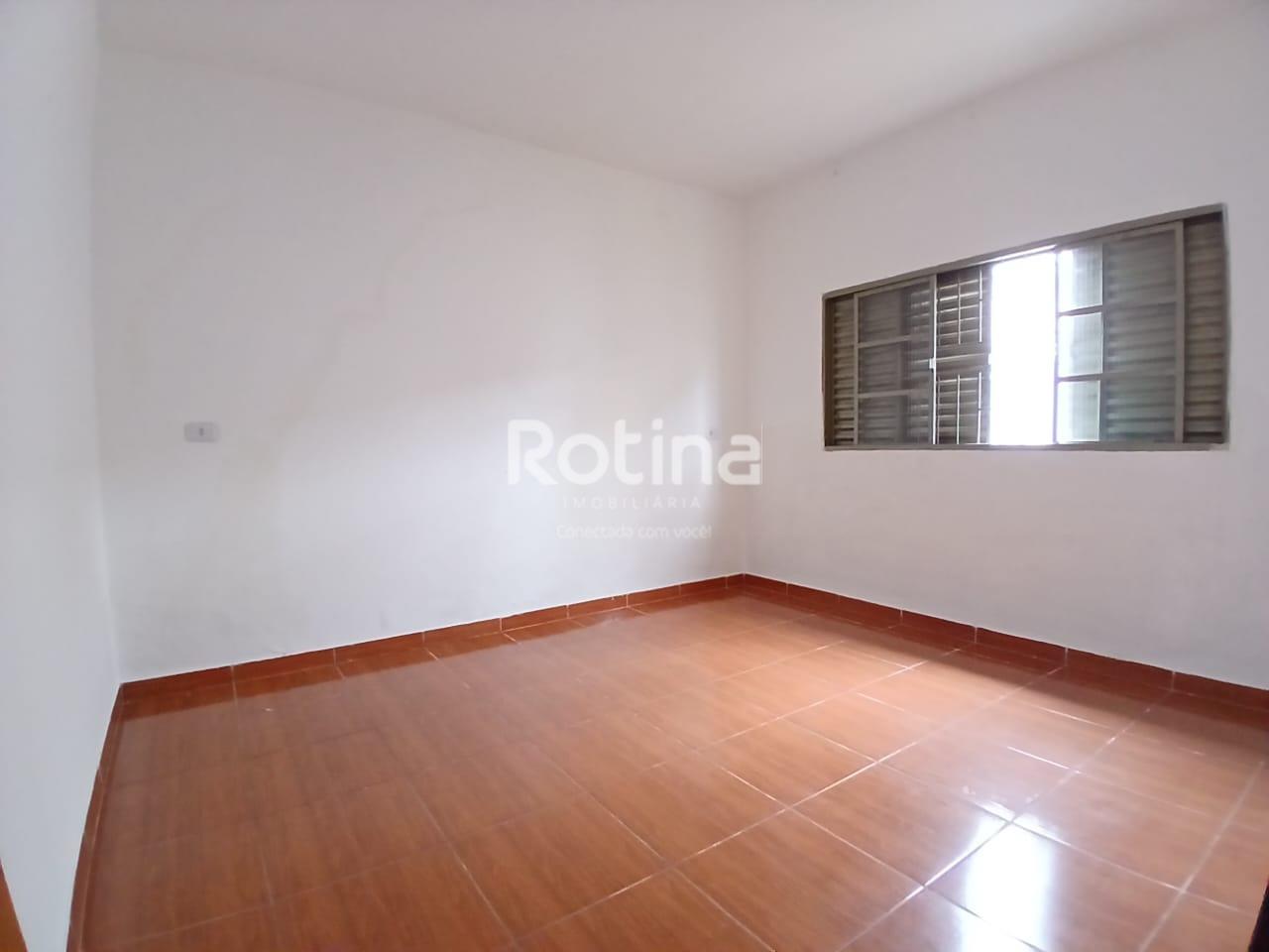 Casa para alugar, 3 quartos em Uberlândia no bairro Santa Mônica no valor de R$ 2.500,00 - Rotina Imobiliária: 