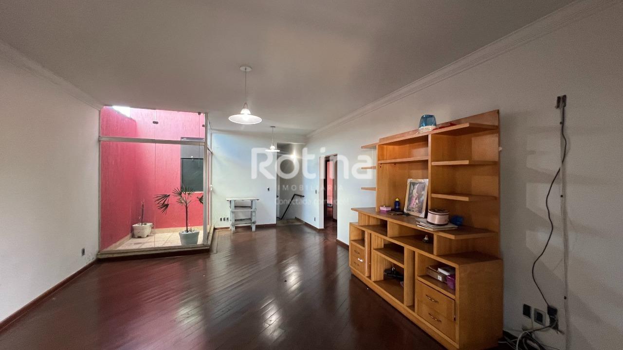 Casa à venda, 3 quartos em Uberlândia no bairro Presidente Roosevelt no valor de R$ 1.000.000,00 - Rotina Imobiliária: 