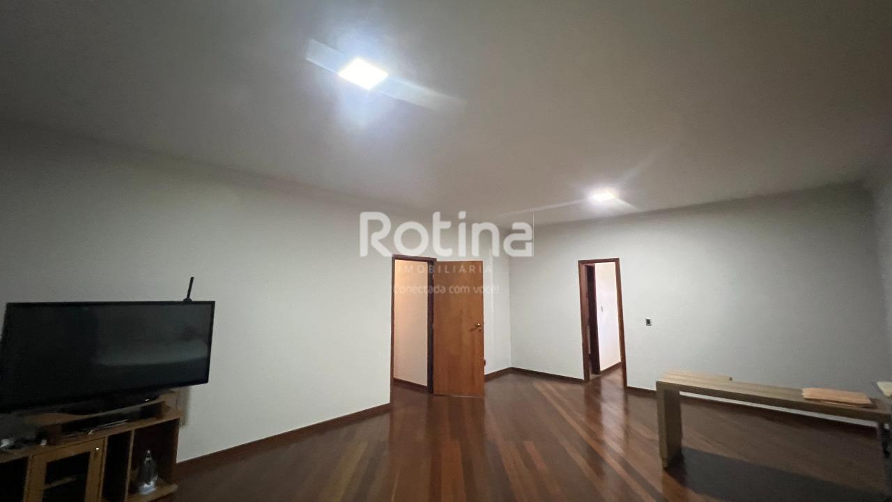 Casa à venda, 3 quartos em Uberlândia no bairro Presidente Roosevelt no valor de R$ 1.000.000,00 - Rotina Imobiliária: 