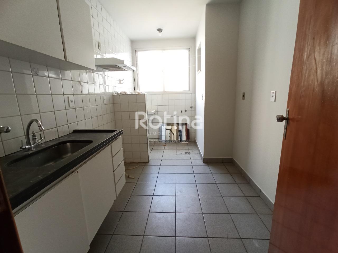 Apartamento para alugar, 3 quartos em Uberlândia no bairro Martins no valor de R$ 1.400,00 - Rotina Imobiliária: 