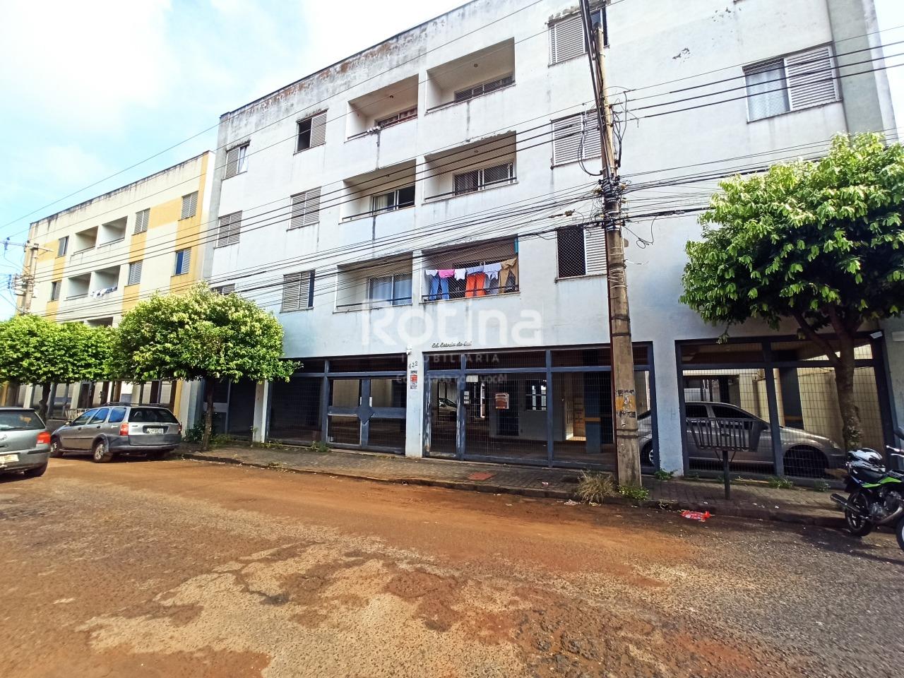Apartamento para alugar, 3 quartos em Uberlândia no bairro Martins no valor de R$ 1.400,00 - Rotina Imobiliária: 