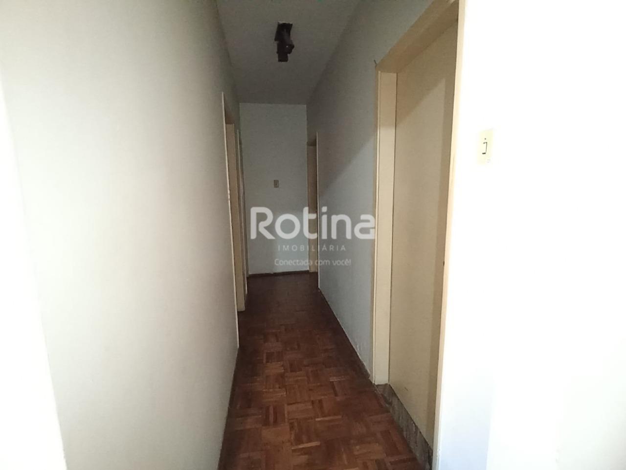 Apartamento à venda, 3 quartos em Uberlândia no bairro Centro no valor de R$ 300.000,00 - Rotina Imobiliária: 