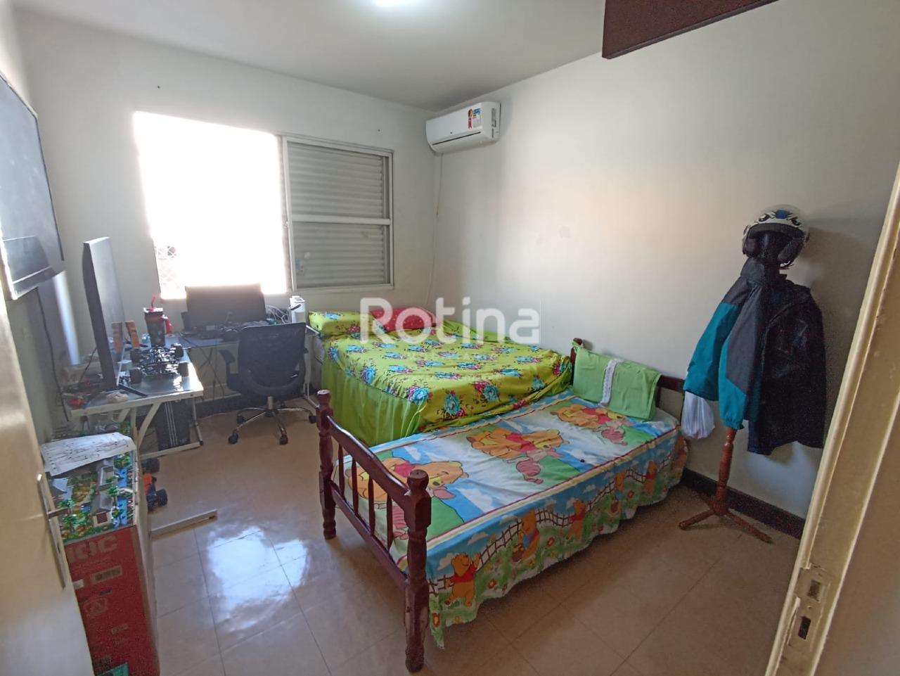 Apartamento à venda, 3 quartos em Uberlândia no bairro Centro no valor de R$ 300.000,00 - Rotina Imobiliária: 