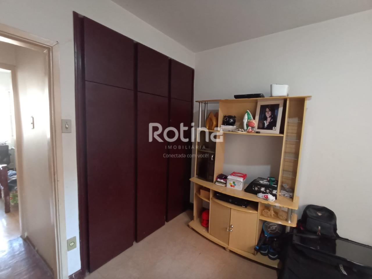Apartamento à venda, 3 quartos em Uberlândia no bairro Centro no valor de R$ 300.000,00 - Rotina Imobiliária: 