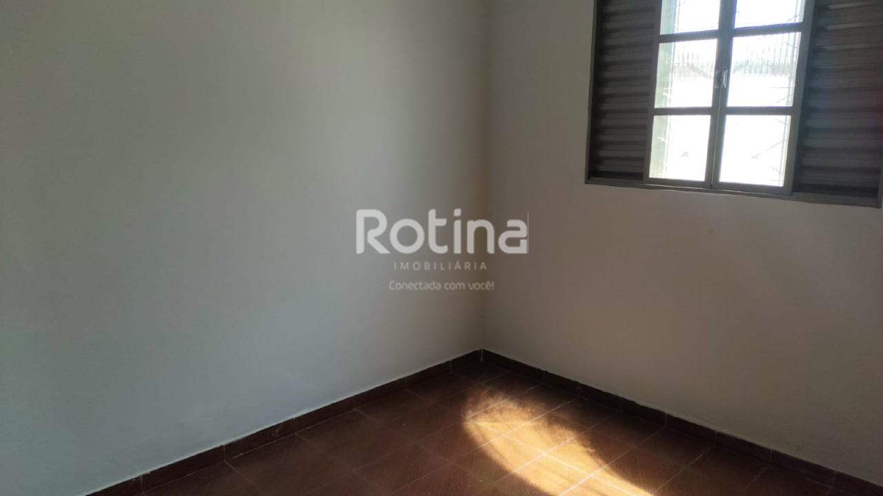 Casa para alugar, 3 quartos em Uberlândia no bairro Santa Mônica no valor de R$ 3.200,00 - Rotina Imobiliária: 
