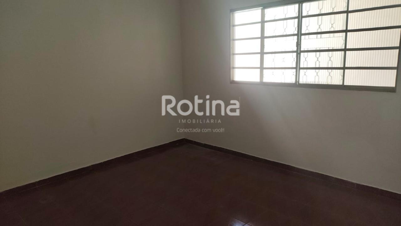 Casa para alugar, 3 quartos em Uberlândia no bairro Santa Mônica no valor de R$ 3.200,00 - Rotina Imobiliária: 