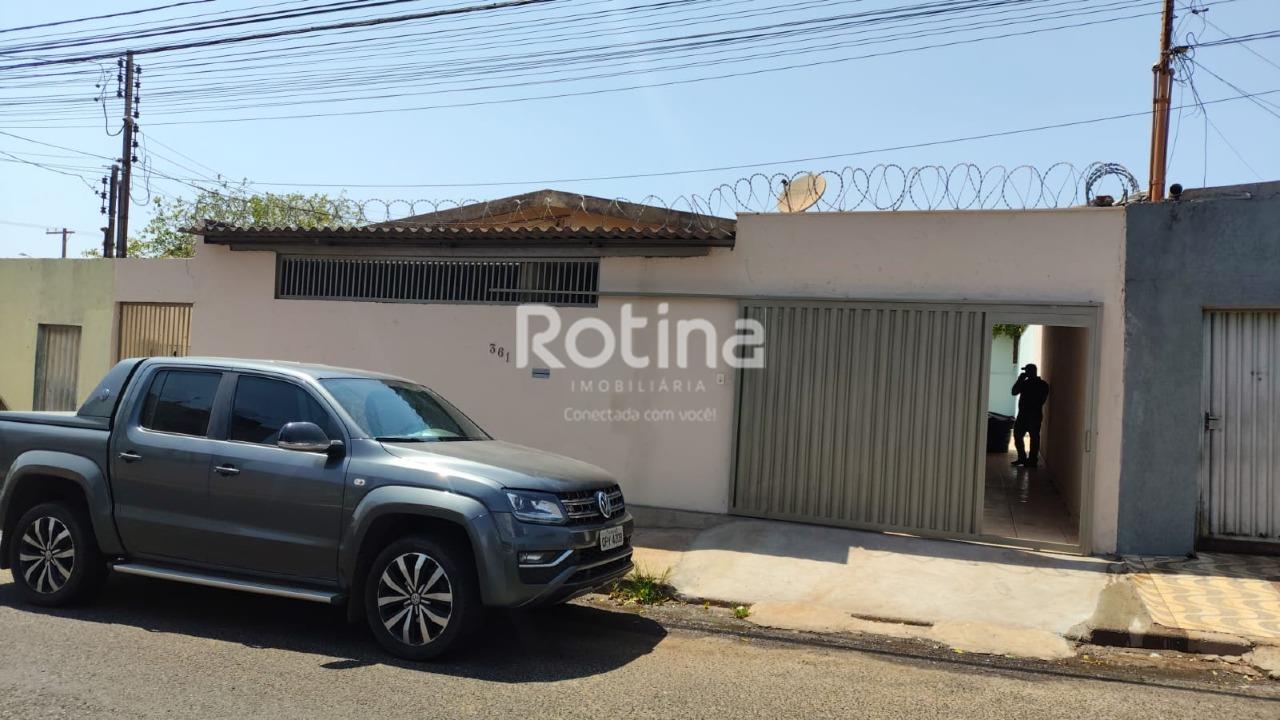 Casa para alugar, 3 quartos em Uberlândia no bairro Santa Mônica no valor de R$ 3.200,00 - Rotina Imobiliária: 