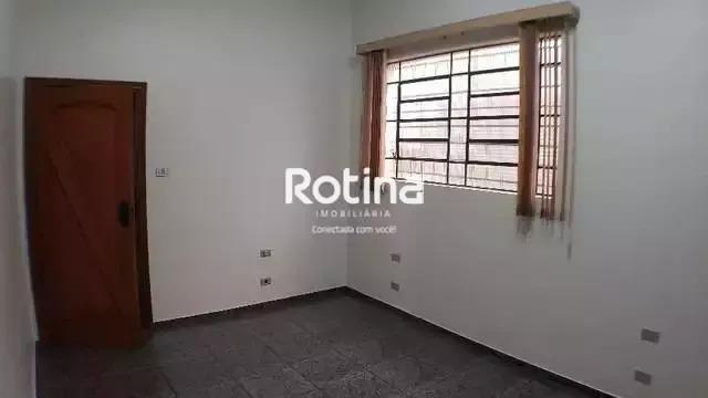 Sala para alugar, em Uberlândia no bairro Centro no valor de R$ 990,61 - Rotina Imobiliária: 