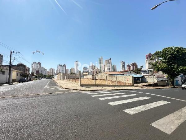 Terreno à venda, em Uberlândia no bairro Osvaldo Rezende no valor de R$ 750.000,00 - Rotina Imobiliária: 