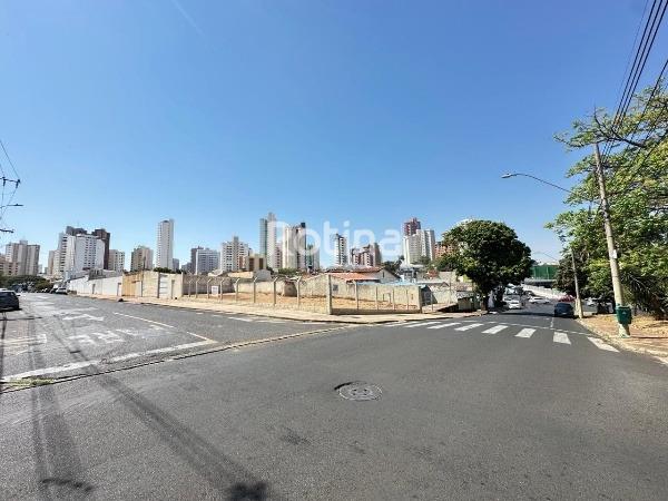 Terreno à venda, em Uberlândia no bairro Osvaldo Rezende no valor de R$ 750.000,00 - Rotina Imobiliária: 