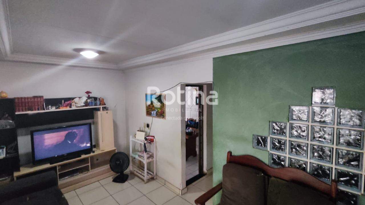 Casa à venda, 3 quartos em Uberlândia no bairro Santa Luzia no valor de R$ 420.000,00 - Rotina Imobiliária: 