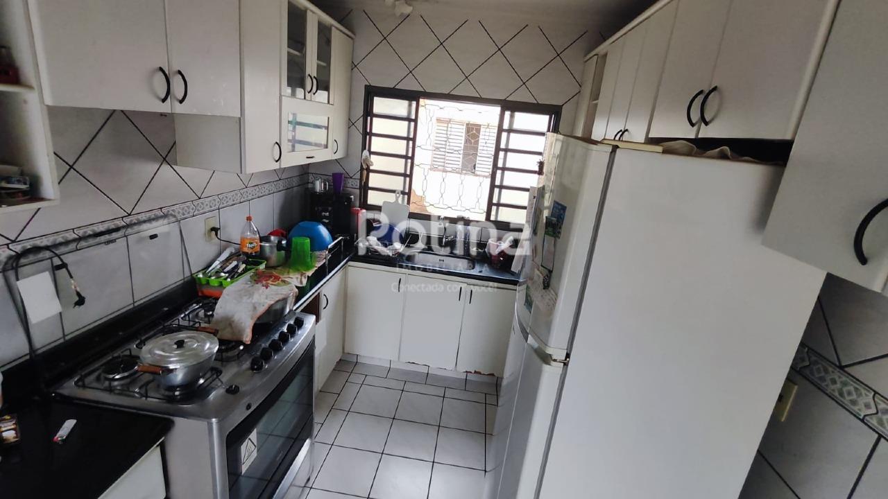 Casa à venda, 3 quartos em Uberlândia no bairro Santa Luzia no valor de R$ 420.000,00 - Rotina Imobiliária: 