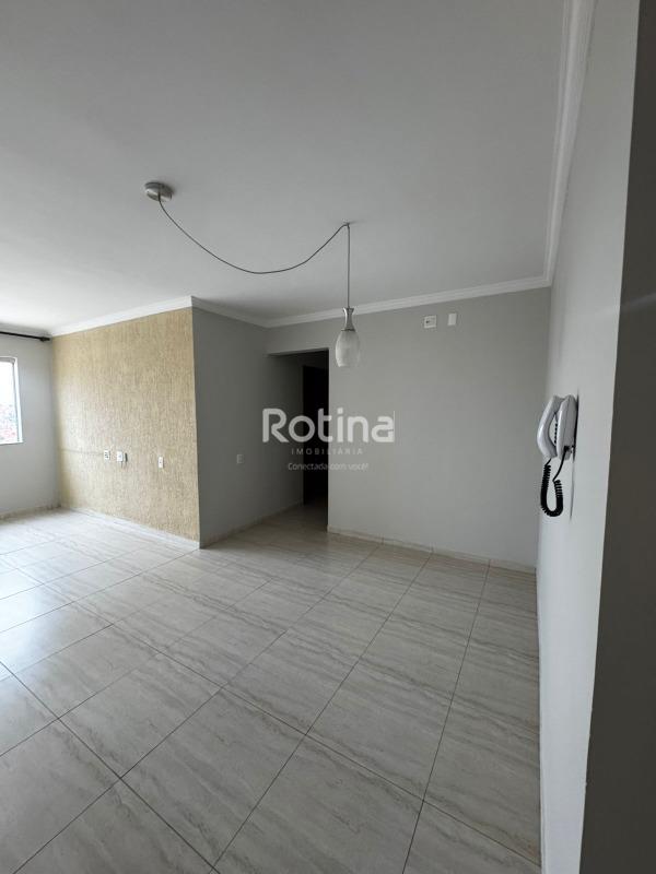 Apartamento à venda, 3 quartos em Uberlândia no bairro Osvaldo Rezende no valor de R$ 400.000,00 - Rotina Imobiliária: 